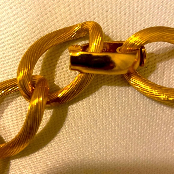 Christian Dior Gold Luxury Necklace  & Earring Set - Picture 5 of 8